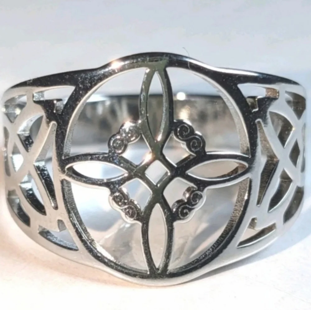Silvery Stainless  steel Cutout Celtic-knot Style Ring Sz9